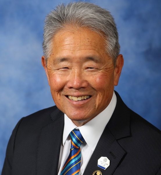 Wade T. Nomura